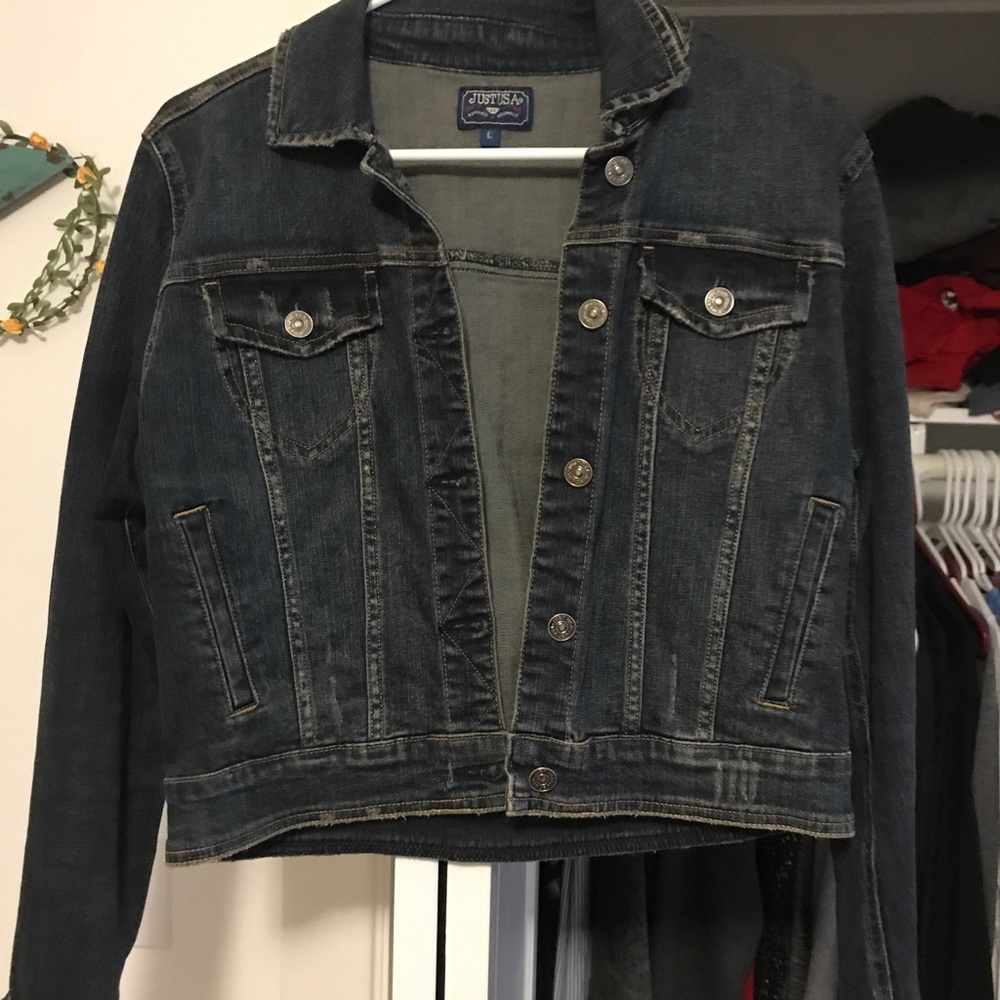 Cropped denim jacket